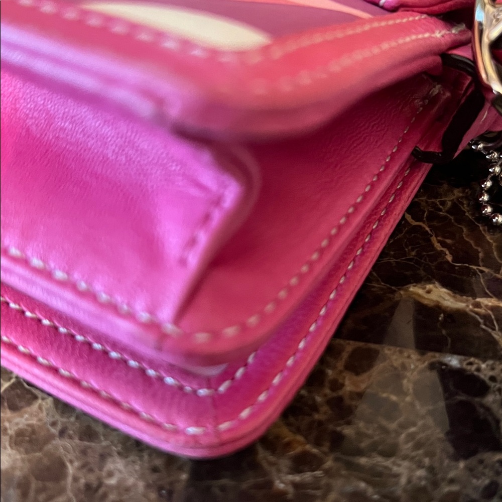 Coach Pink Scarf Print Zoe Signature Turn-Lock Wristlet EUC - Picture 12 of 16